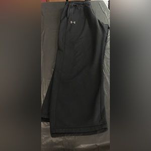 Men’s black under armour  size XL cold gear storm loose fit athletic pants.